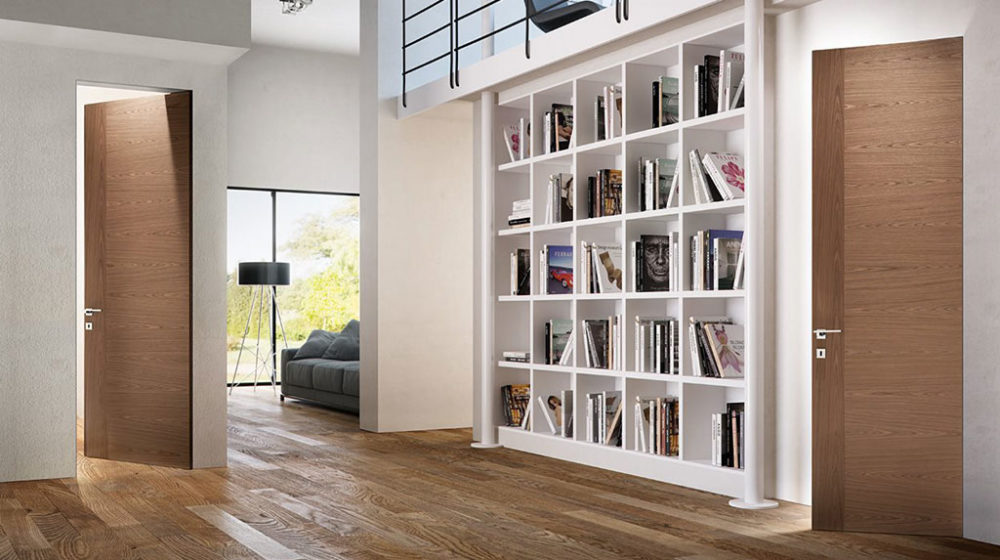 Interno ufficio con porte pivato